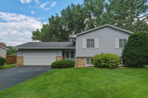 16500 Lake Ridge Dr, Maple Grove, MN, 55311-1453 | Card Image