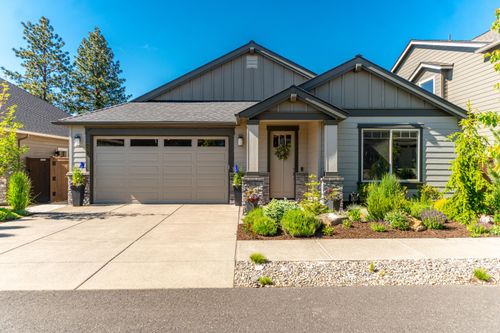 20872 Se Humber Ln, Bend, OR, 97702-3763 | Card Image