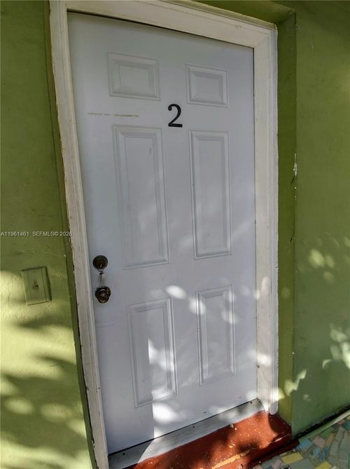 apt-2-1565 Sw 6th St, Miami, FL, 33135-3748 | Card Image