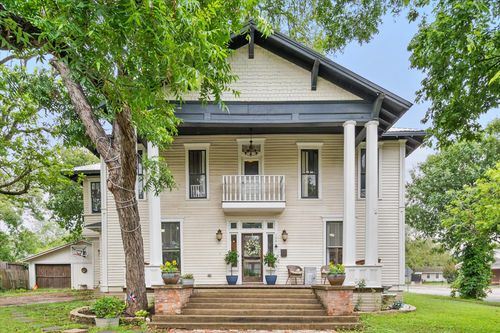 100 Corsicana St, Hillsboro, TX, 76645-2132 | Card Image