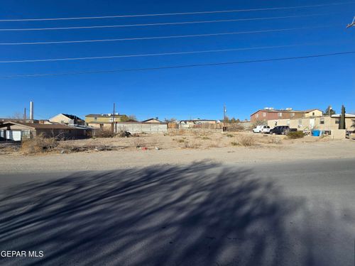 12927 Harnose Dr, El Paso, TX, 79928-5716 | Card Image