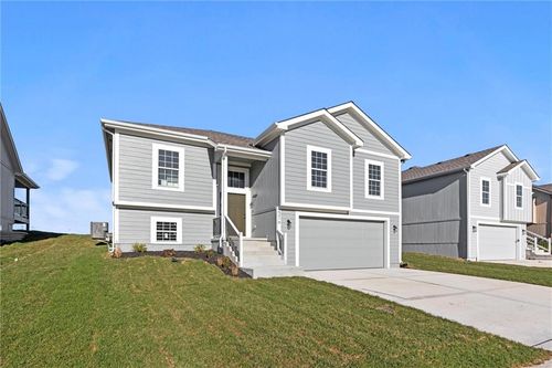 9418 N Harden Ave, Kansas City, MO, 64154-1409 | Card Image