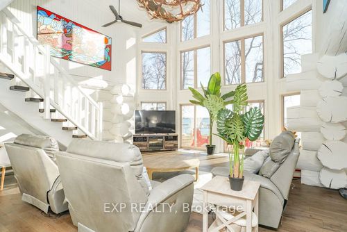 332 Bear Rd, Sutton West, ON, L0E1R0 | Card Image