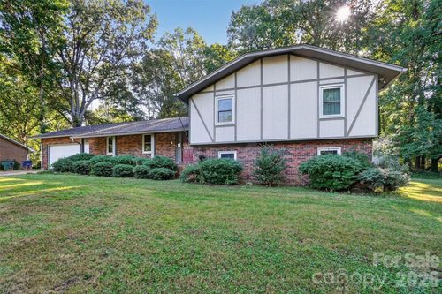510 4th Ave Ne, Conover, NC, 28613-1615 | Card Image