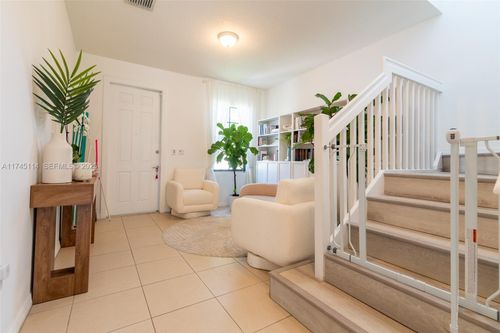 686 Ne 191st Ter, Miami, FL, 33179-3972 | Card Image