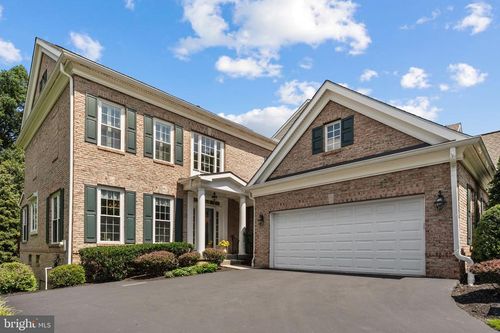 121 Camelot Ln, NEWTOWN SQUARE, PA, 19073-4412 | Card Image