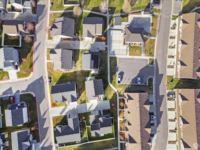 Aerial view of residential area | Image 41