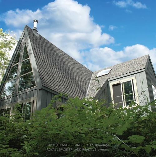 253 Elginfield Rd, North Middlesex, ON, N0M2N0 | Card Image