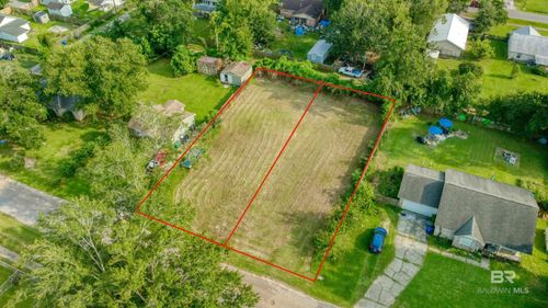 513 W Begonia Ave, Foley, AL, 36535-1409 | Card Image