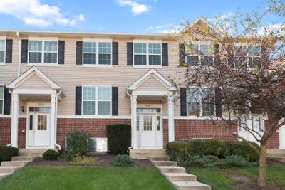 2236 Beresford Drive, Condo with 3 bedrooms, 2 bathrooms and 2 parking in Yorkville IL | Image 1