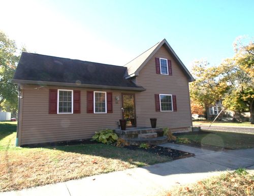 111 W Fast Ave, Mackinaw, IL, 61755-7626 | Card Image