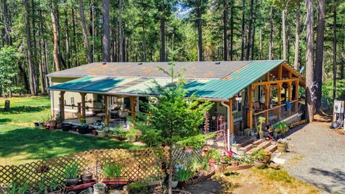 127 Wildpark Ln, Selma, OR, 97538-3624 | Card Image