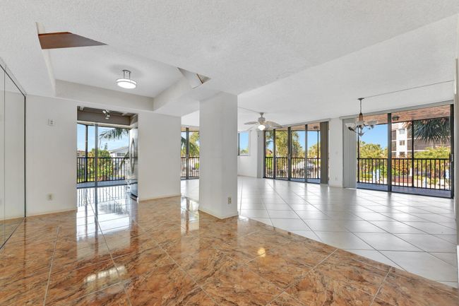 202 - 800 Jeffery 202 Street, Condo with 3 bedrooms, 2 bathrooms and null parking in Boca Raton FL | Image 13
