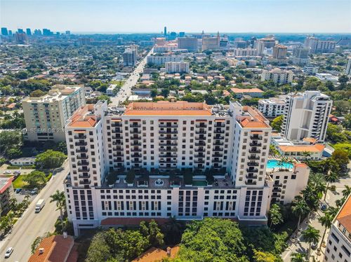 apt-807-888 S Douglas Rd, Coral Gables, FL, 33134-7567 | Card Image
