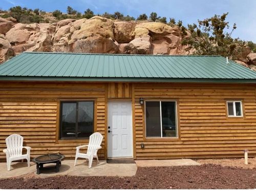 420 E Jessop Ave, Hildale, UT, 84784-7753 | Card Image