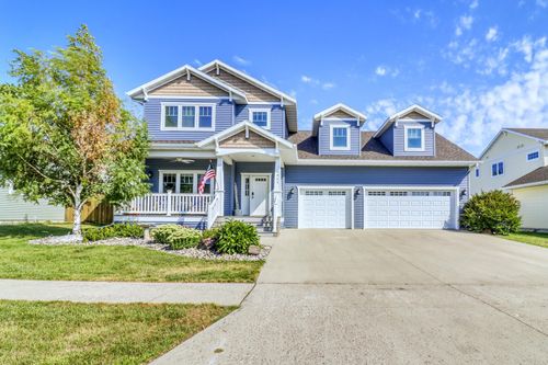 4945 38th Ave S, Fargo, ND, 58104-8513 | Card Image