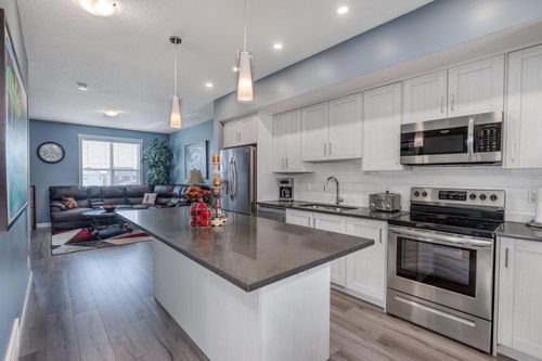 258 Copperleaf Way Se, Calgary, AB, T2Z5G2 | Card Image