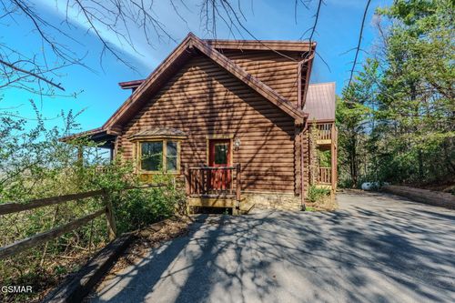 401 Pinnacle Vista Road, Gatlinburg, TN, 37738 | Card Image