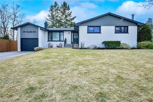 1484 Moss Glen Rd, Burlington, ON, L7P2C3 | Card Image