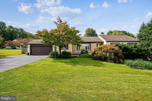 11129 Mountain View Ln, Ijamsville, MD, 21754-8820 | Card Image