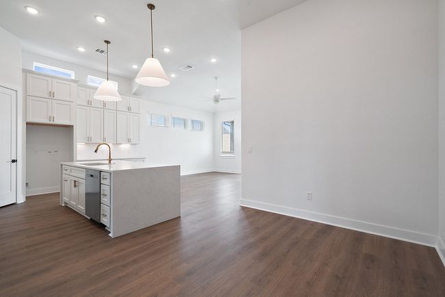 12104 Fennec Way, House other with 3 bedrooms, 2 bathrooms and 2 parking in Austin TX | Image 12