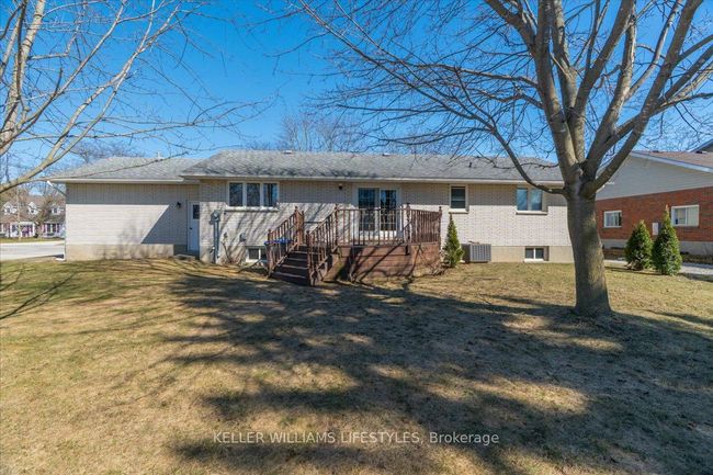 20 Park Lane, House other with 3 bedrooms, 2 bathrooms and 4 parking in Forest ON | Image 35
