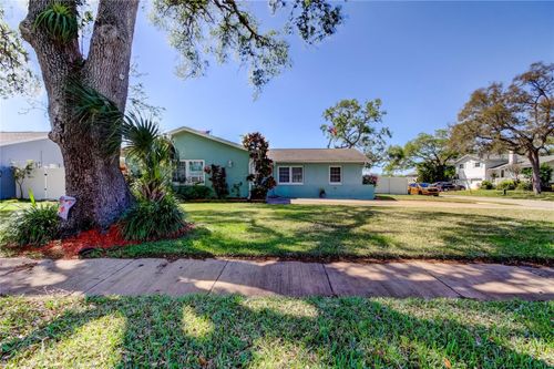 11492 60th Ln N, PINELLAS PARK, FL, 33782-2011 | Card Image