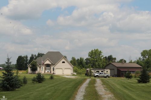 2798 Harrington Rd, Brown City, MI, 48416-8947 | Card Image