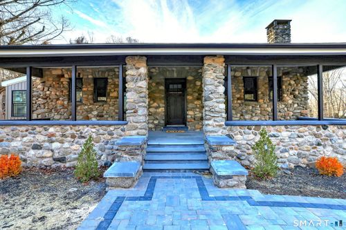 884 Grassy Hill Rd, Orange, CT, 06477-1606 | Card Image