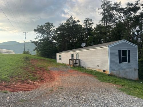 265 Green Level Rd, Boones Mill, VA, 24065-3511 | Card Image