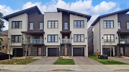 c-3 Spring Lane, Brantford, ON, N3T4M2 | Card Image