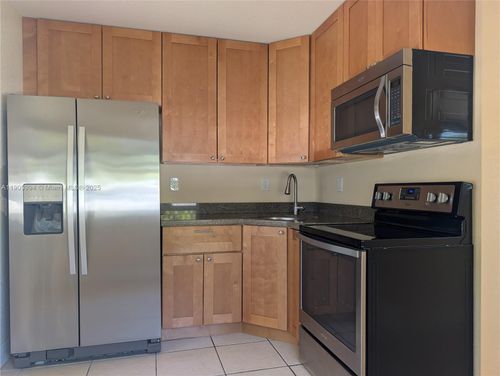 apt-4-300 Sw 20th St, Fort Lauderdale, FL, 33315-2130 | Card Image