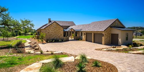 26 Lago Vista Dr, Fredericksburg, TX, 78624-4382 | Card Image