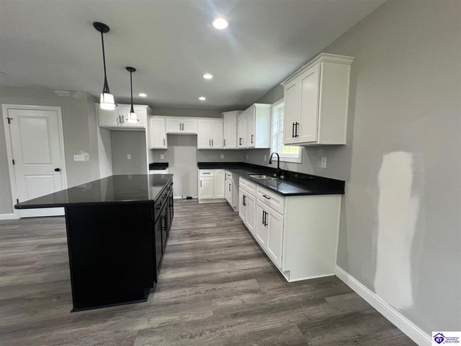 142 New Orleans Ct, House other with 3 bedrooms, 2 bathrooms and null parking in Taylorsville KY | Image 5