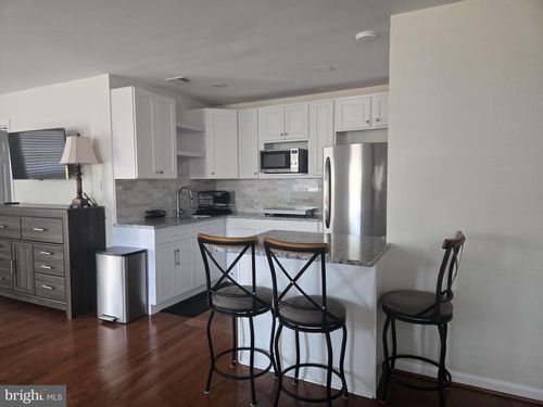 10201 Fountain Cir, MANASSAS, VA, 20110-2810 | Card Image