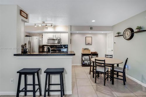 apt-712-875 Riverside Dr, Coral Springs, FL, 33071-7042 | Card Image