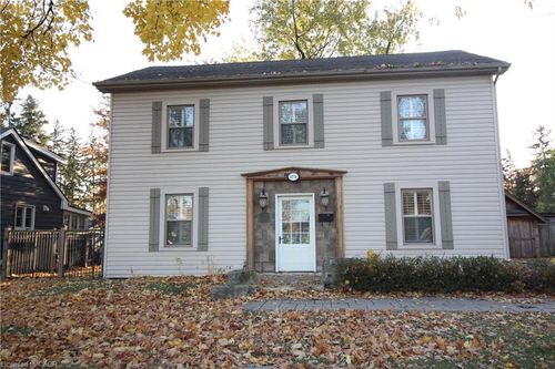 1076 King Rd, Burlington, ON, L7T3L7 | Card Image