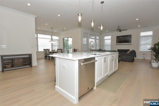 21 Castle Stuart Ct, Condo with 3 bedrooms, 3 bathrooms and null parking in River Vale NJ | Image 14