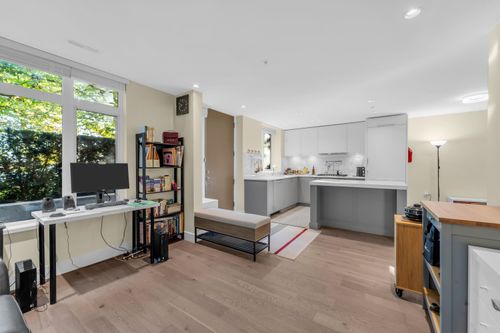 7637 Yukon Street, Vancouver, BC, V5X2Y4 | Card Image