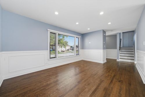 5835 Colina Ave, Oak Forest, IL, 60452-1910 | Card Image