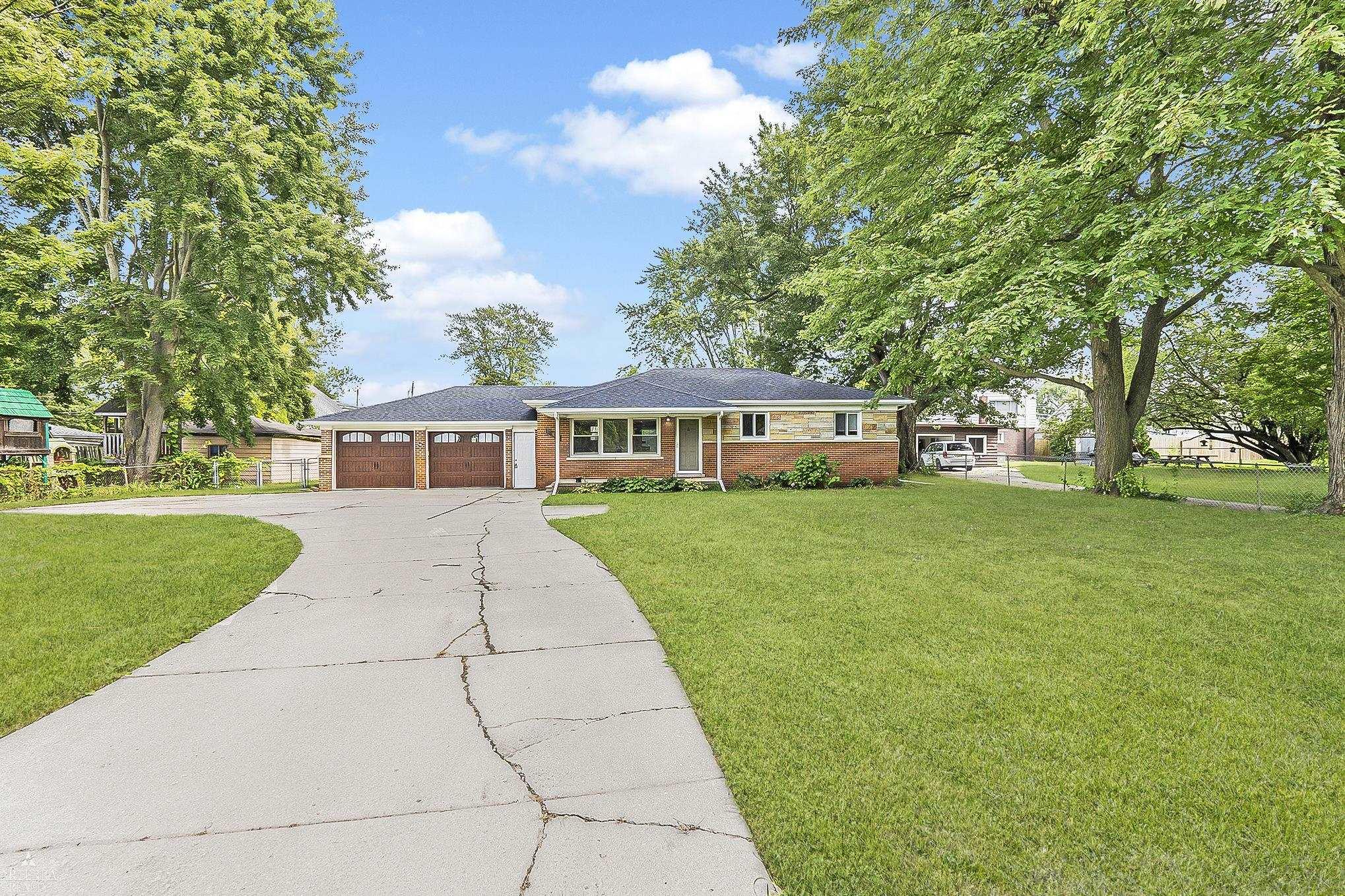 Jefferson Ave, Chesterfield, MI 48047