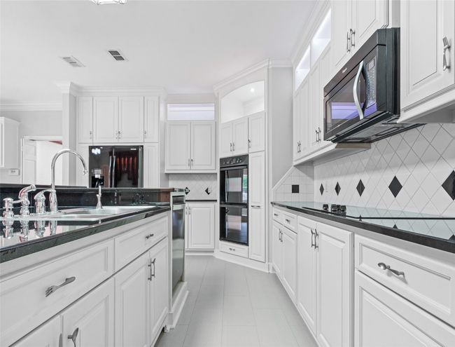 5908 Regents Row, House other with 4 bedrooms, 4 bathrooms and null parking in Tyler TX | Image 9