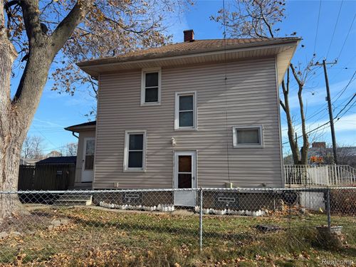 140 W Howard St, Pontiac, MI, 48342-1236 | Card Image