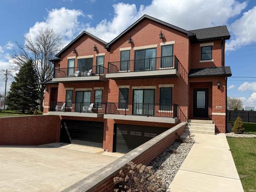 1610 Northshore Dr, Rochester, IN, 46975-2800 | Card Image