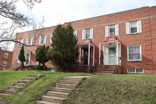 20617 Randolph Pkwy, Highland Hills, OH, 44122-7017 | Card Image