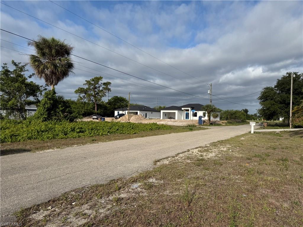 Land in LEHIGH ACRES 3