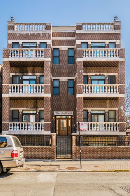 2s-3501 N Sheffield Ave, Chicago, IL, 60657-2634 | Card Image