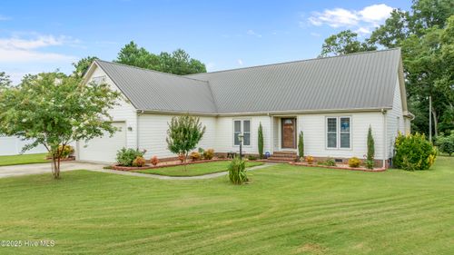 105 Debbie Dr, Goldsboro, NC, 27530-7567 | Card Image