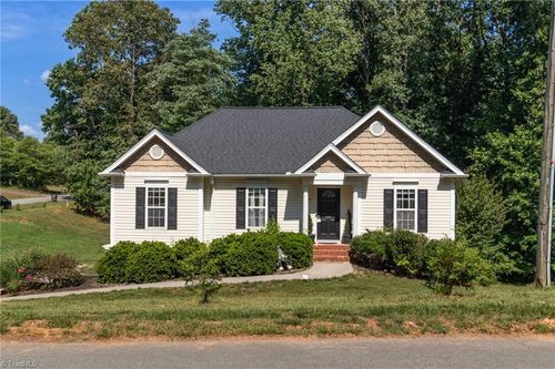 5059 Ramillie Run, Winston-Salem, NC, 27106 | Card Image