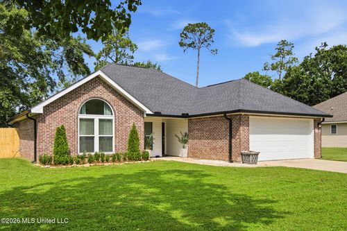 309 Woodcrest Dr, Long Beach, MS, 39560-3636 | Card Image